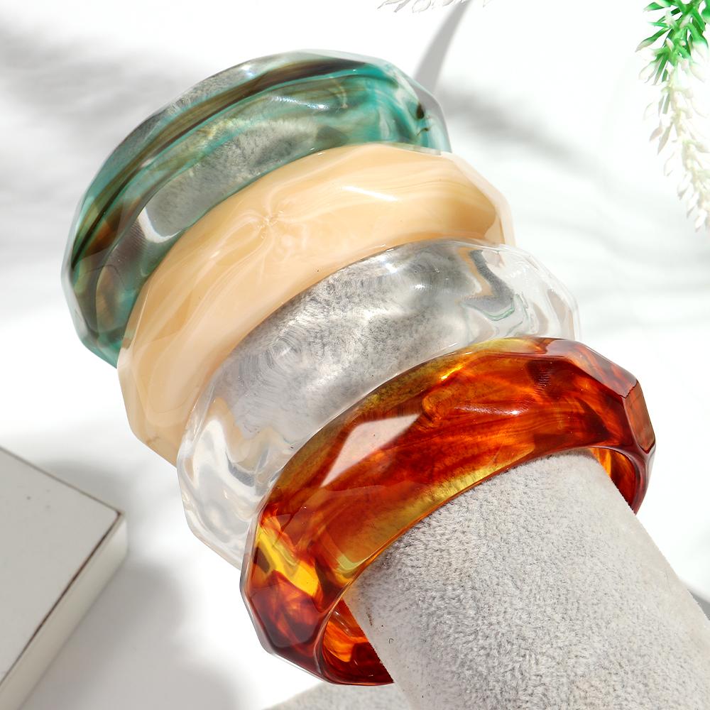 New Colorful Clear Irregular Round Acrylic Wide Bangle for Women Statement Resin Chunky Stackable Bracelets Couple Jewelry Gift