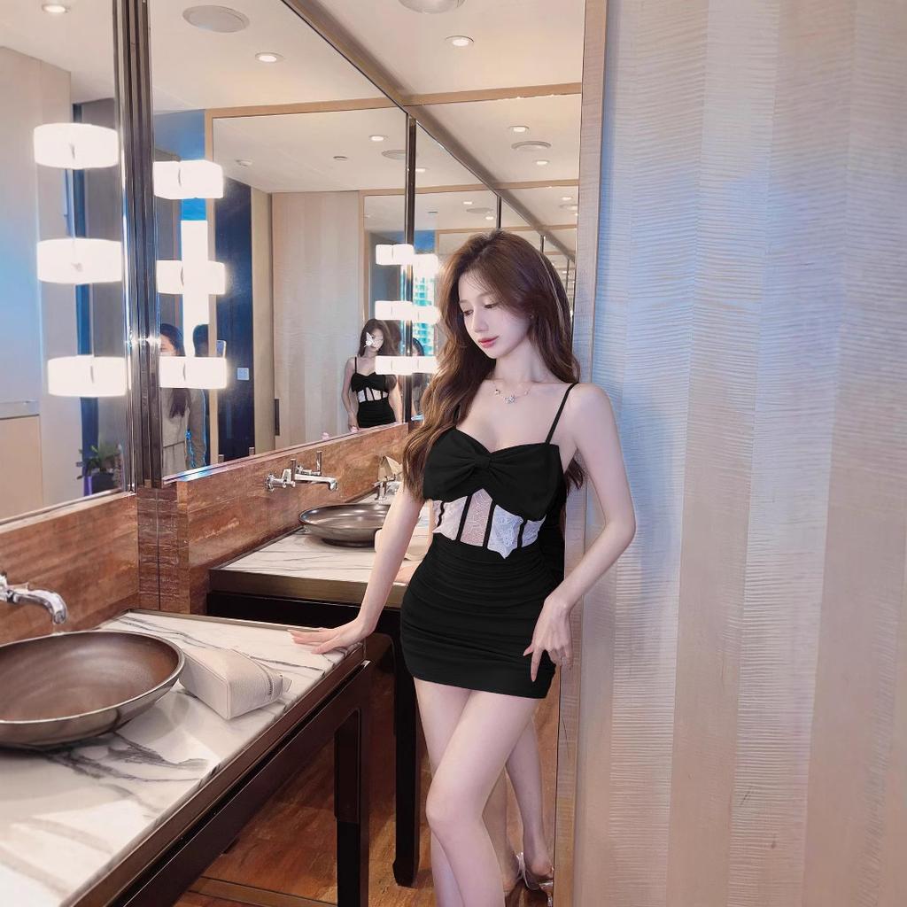 Autumn and winter new sexy lace splicing cotton bow decorative suspender pleated tight hip wrap short skirt women