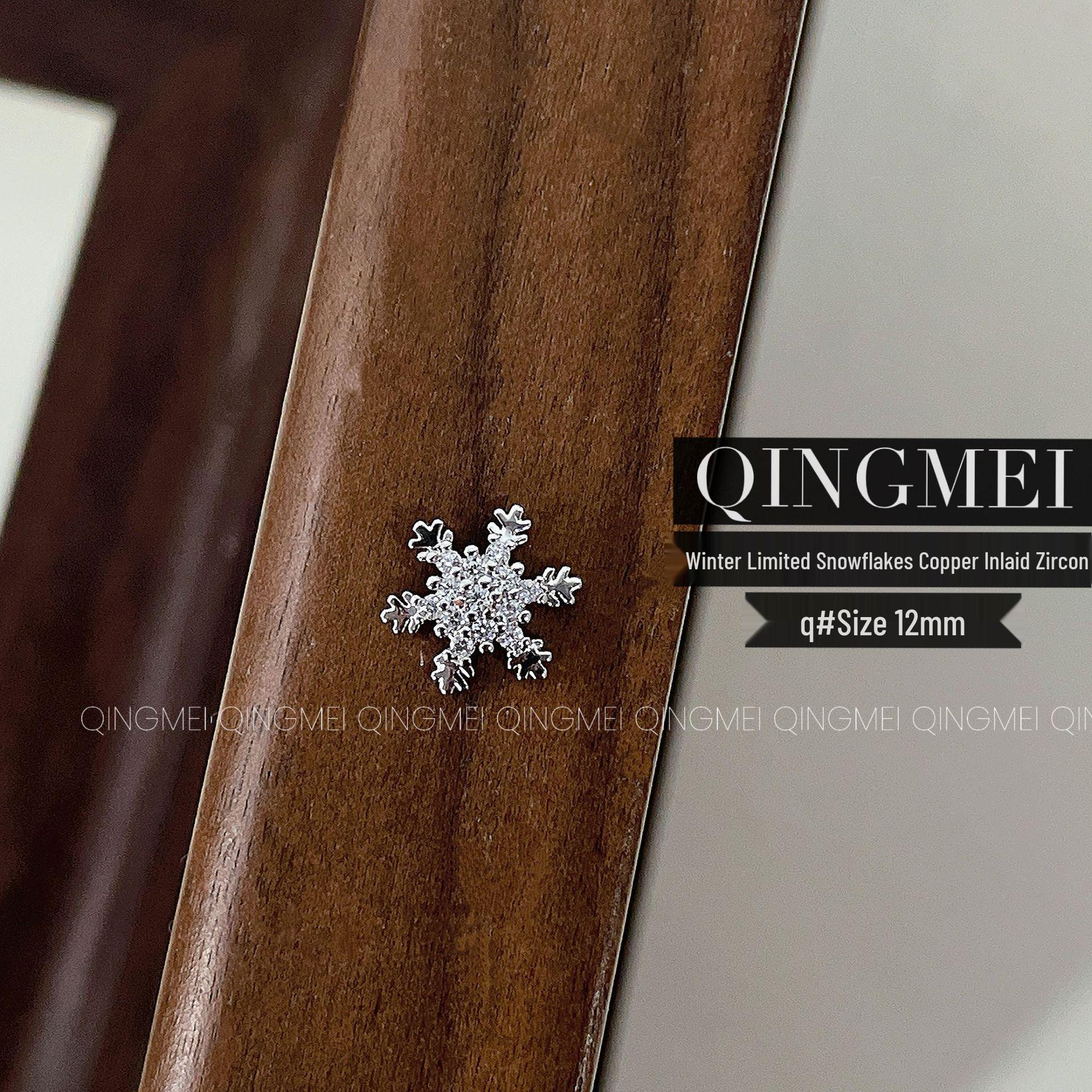 Luxury Zirconia Snowflake Nail Art: Ultra Shiny Blue-Green Diamond Accents on Metal Copper Base