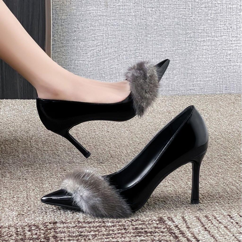 Schwarze flauschige High Heels Damen Saison Spitze Sexy Königliche Schwester Temperament Dünne Absätze Nicht müde Füße Einzelne Schuhe