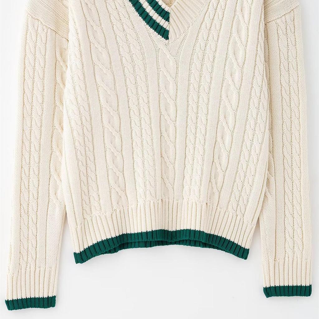 2025 Spring Women's Casual Loose V-Neck Knitwear with Eight-Strand Braid Design