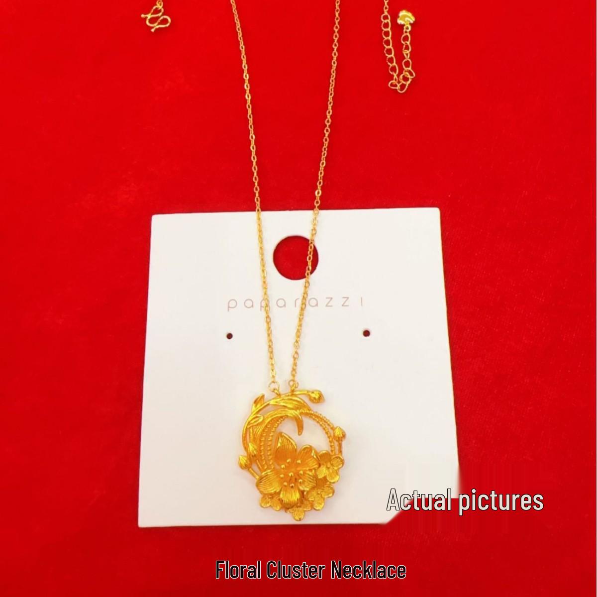 Золотое Цветочное Ожерелье: Элегантный вьетнамский кулон-цветок из песочного золота - Универсальное украшение для женщин