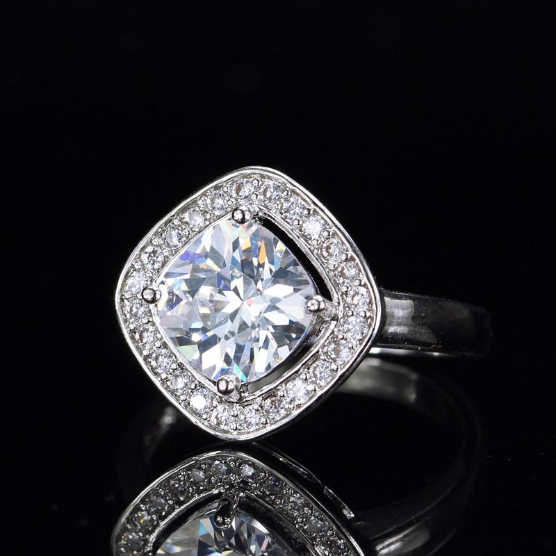 CMM Classic Design 0.8 Ct Princess Cut Fashion Square AAA+ CZ Zirconia White Golden Engagement Women Rings