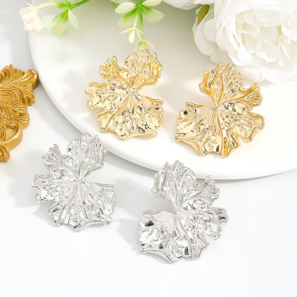 New fashion petal stud earrings creative personality pleated texture earrings design sense high-end versatile earrings