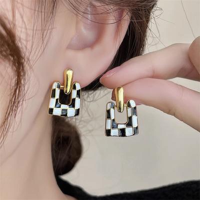 Vintage Black Checkerboard Drop Earrings Classic Print Geometric Earrings For Women Fashion Ear Jewelry Accessories Girl Gift