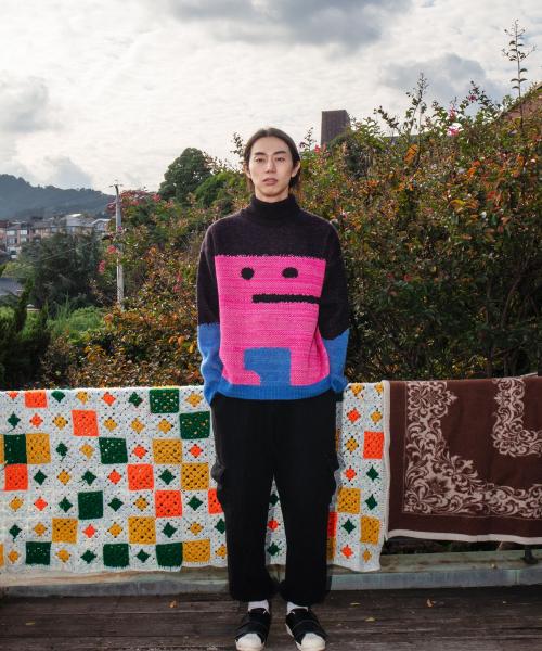 GROUNDWORK Square Man Turtleneck Knit Sweater / Black Pink Mix