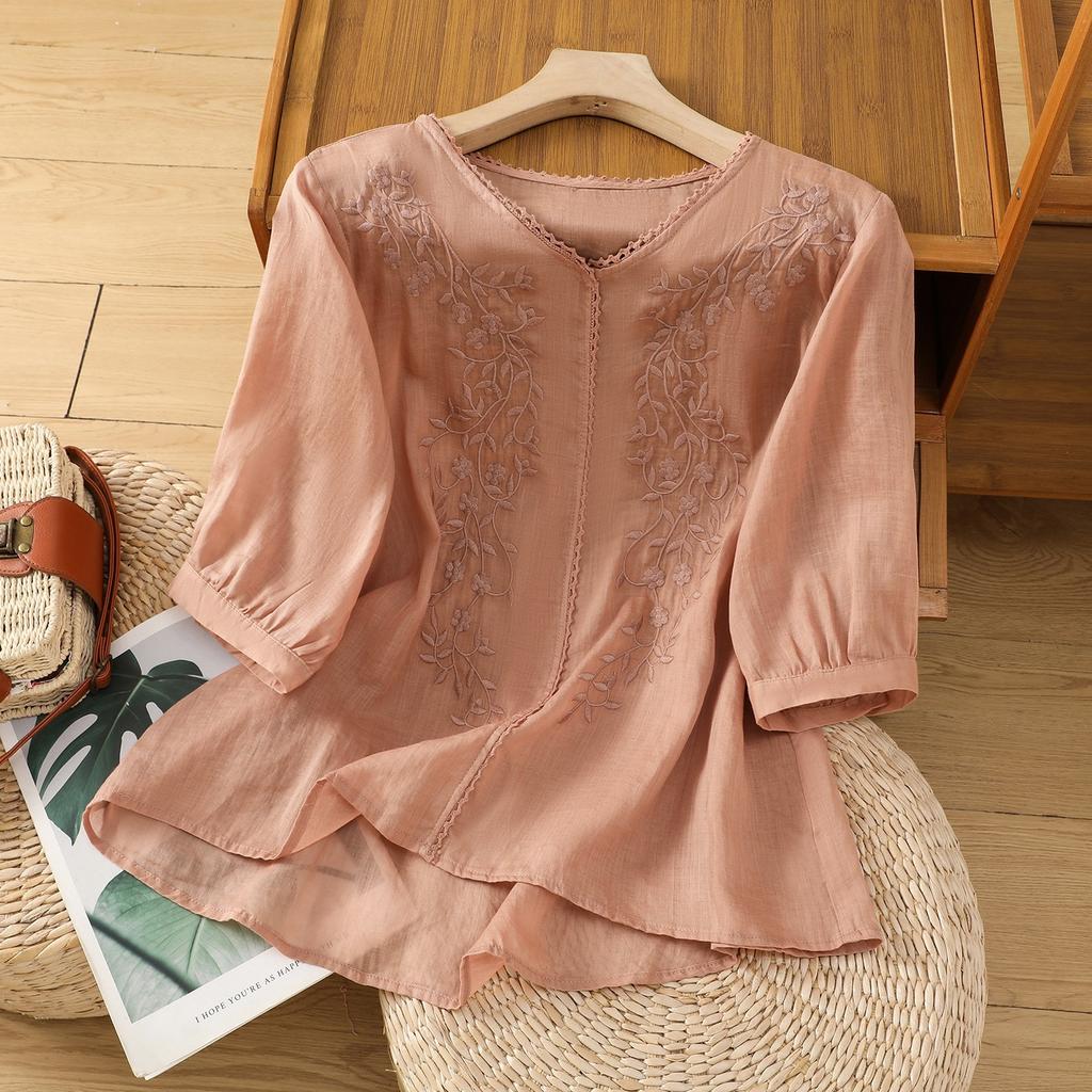 Broderad bomulls- och linneskjorta dam 2025 sommar ny tunn topp temperament lös och vacker V-ringad t-shirt skjorttopp