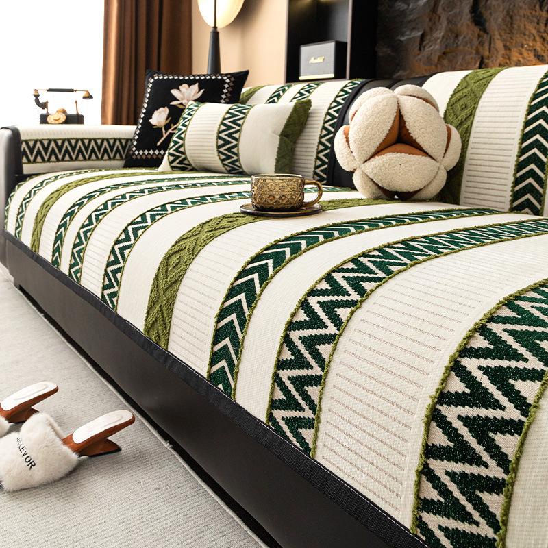 

Medieval sofa cushion, universal in all seasons, non-slip, a whole straight row sofa seat cushion cover, high-end sofa cover 70*70cm