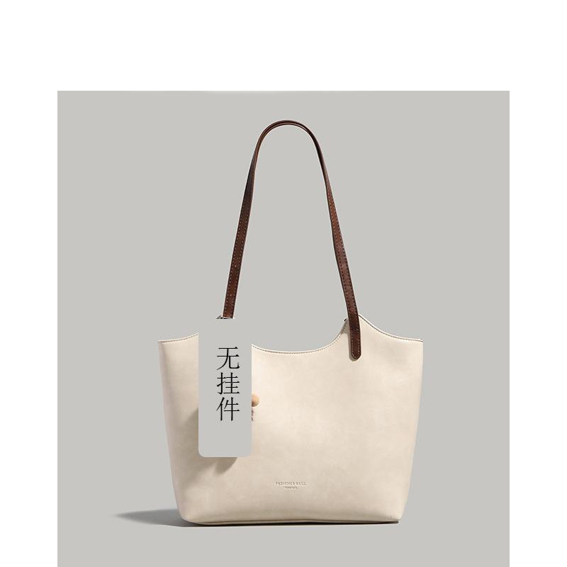 

Vintage oil wax pitot bag women s 2025 summer new trendy large-capacity handbag commuter shoulder bag