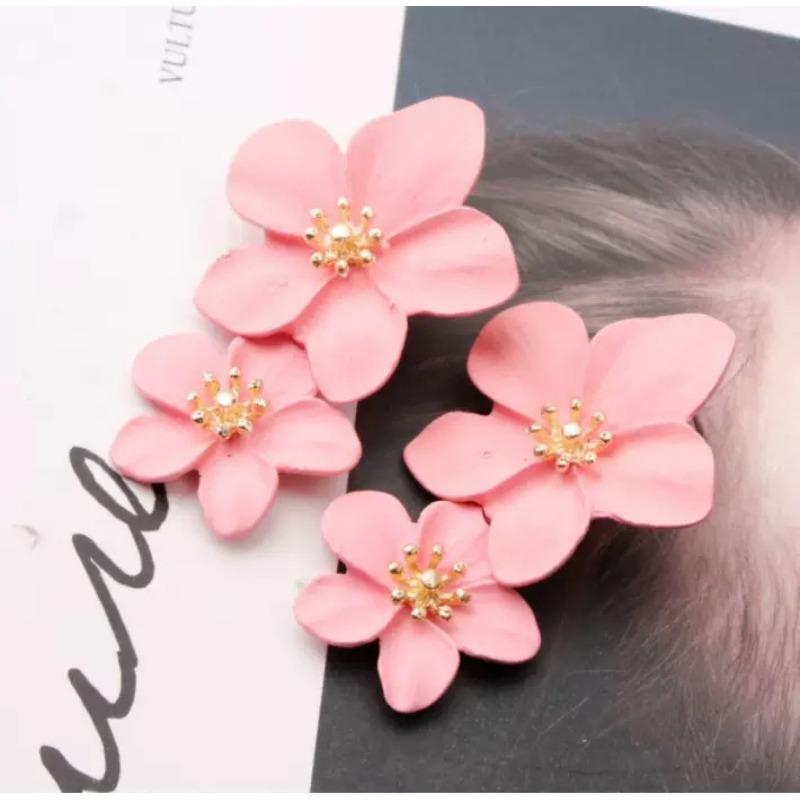 Koreańskie kolczyki kwiatowe damskie