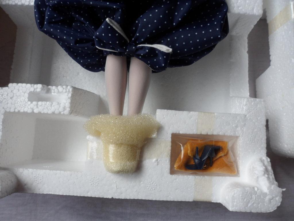 Barbie Porcelain Tresures Collection First In The Series Reprodution Gay Parisienne Limited Edition Doll By Mattel in 1991