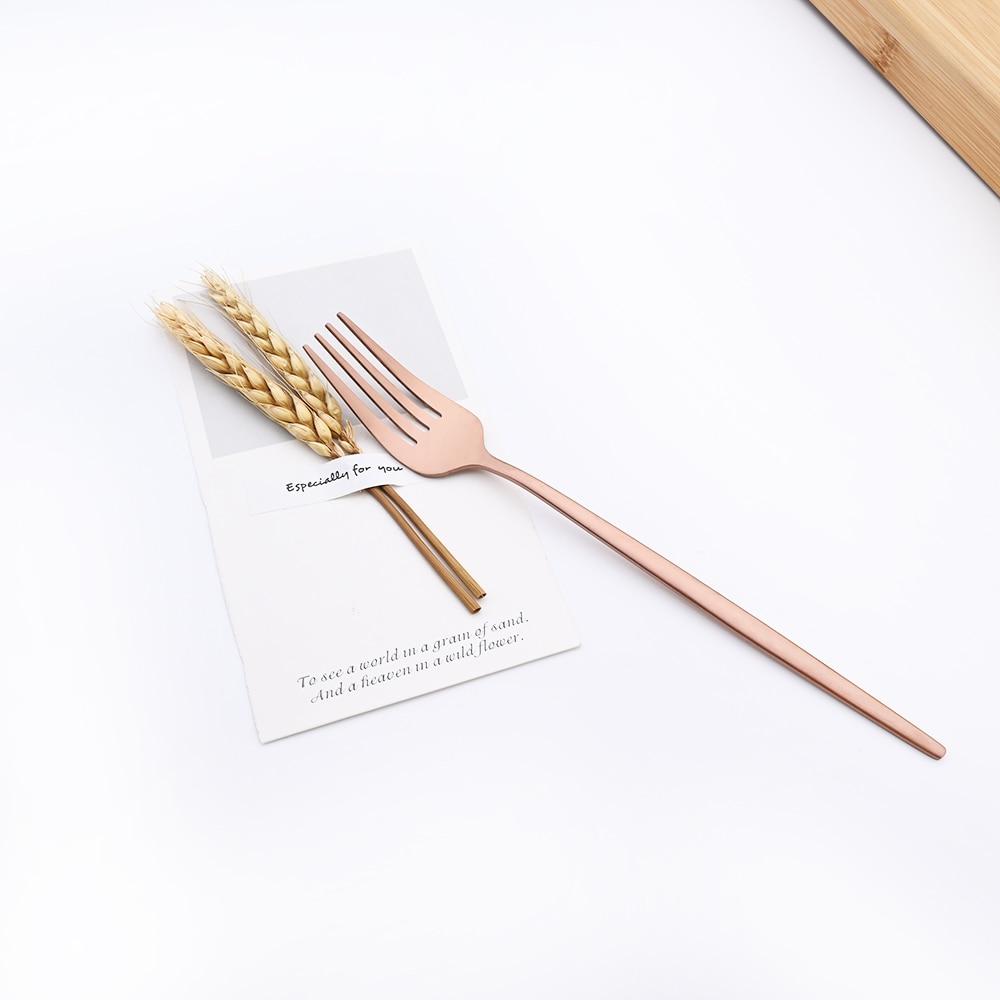 16Pcs Rose Gold Cutlery Set Knife Fork Coffee Spoons Dinnerware Set Stainless Steel Tableware Set Western Kitchen Silverware Set