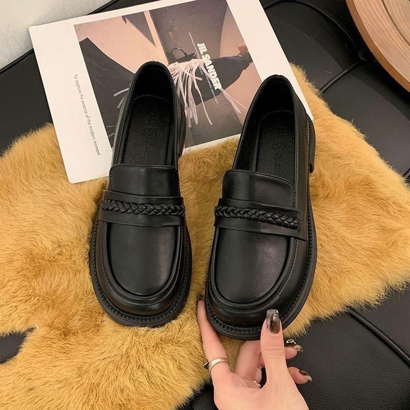 

Женские лоферы из мягкой кожи легкие и с мягкой подошвой, не утомляют, маленькие кожаные туфли на одной педали 2025 новая весна-осень на толстой подошве 40