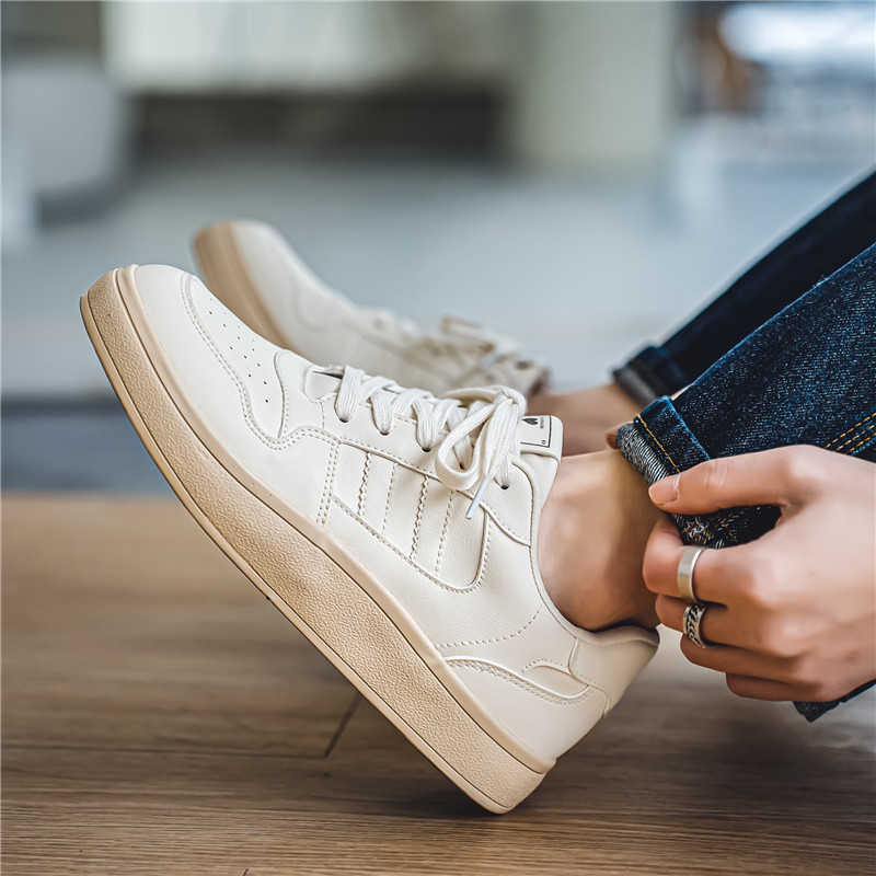 Fashion Round Tip Laced Men's Autumn Spring Shoes Casual Man Fashion Sneakers Famous Brand Luxury Boot Sport Promo Sepatu