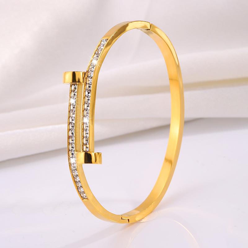 Titanium Steel Bracelet - Double-headed Diamond-studded Studs for Women - A Niche, High-end Bracelet with A Sophisticated Style