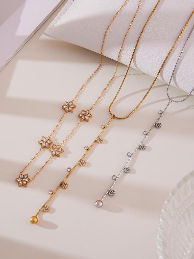 Qiong Yao Sparkle 5A Zirconium Plum Blossom Rhinestone Tassel Necklace & Bracelet Set