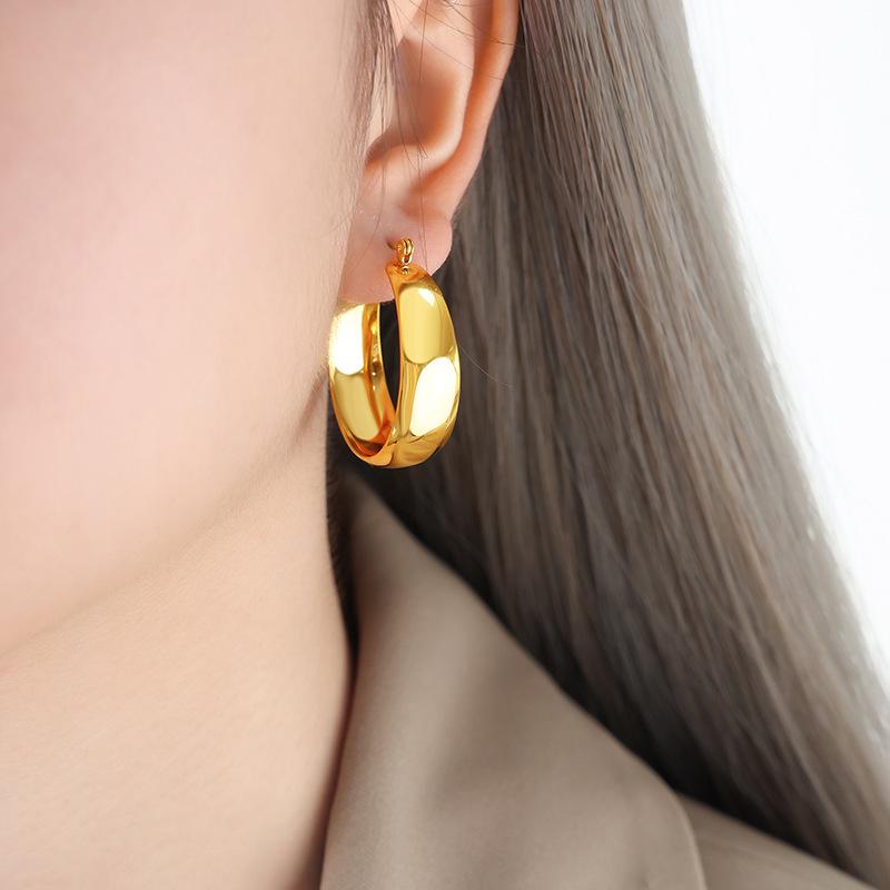 European-American Vintage Asymmetrical Round Titanium Steel Earrings for Women