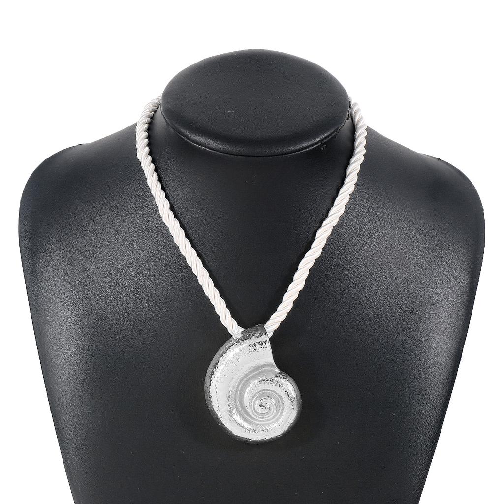 Tooxika Fashion Exaggerated Conch Pendant Necklace Personalised Vintage Ocean Style Geometric Necklace
