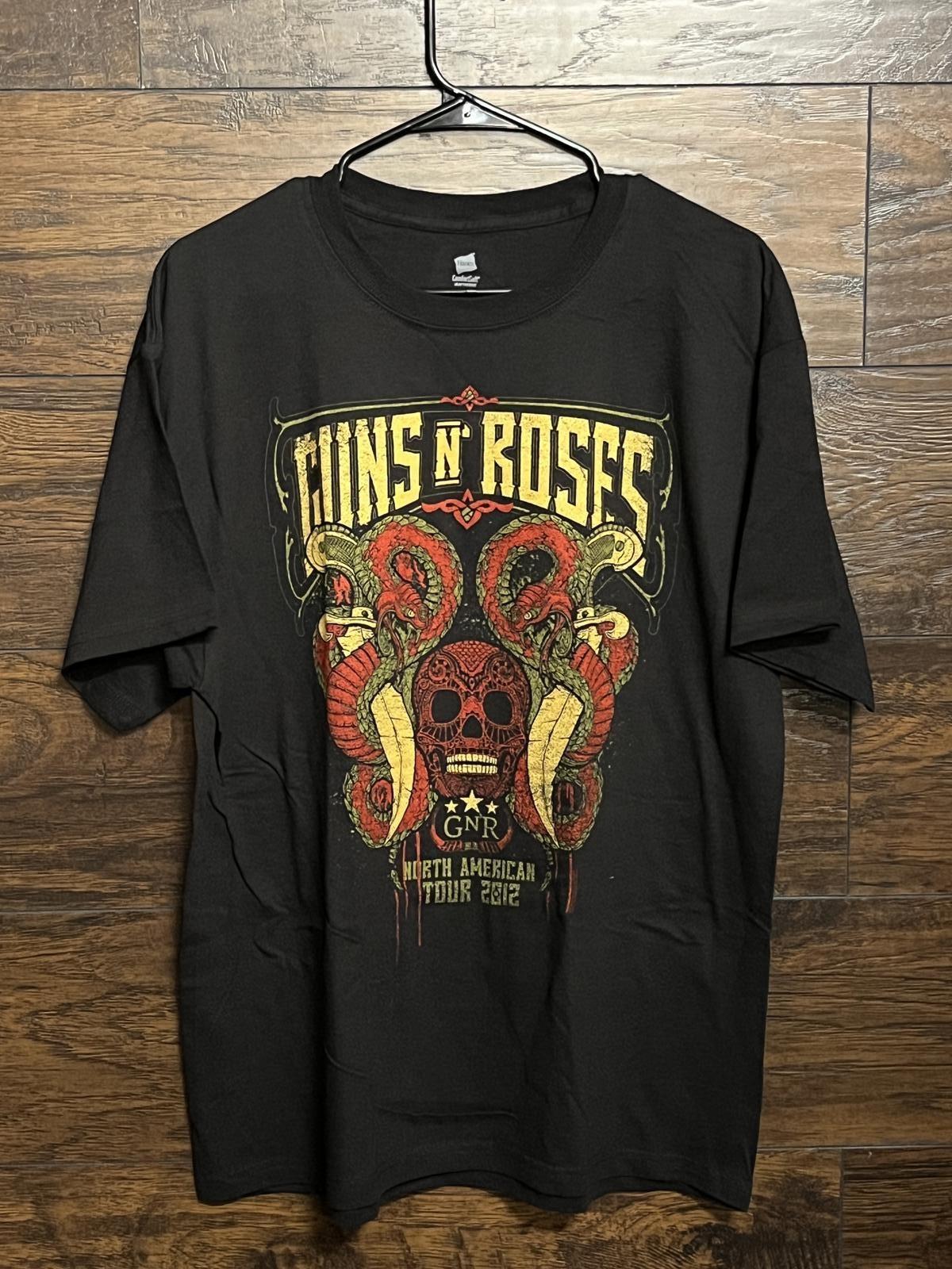 Guns n Roses Tours T-shirt - Merch 2012 Snakes & Skull Shirt M