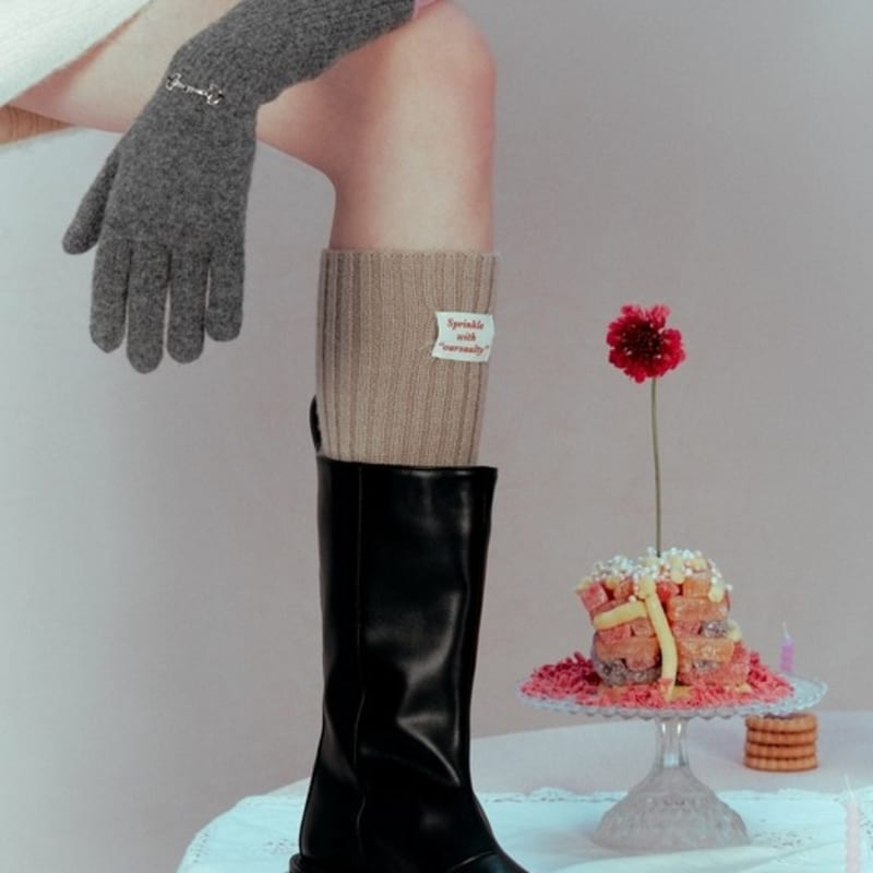 LOVE ME MONSTER Classic Buckle Long Wool Glove