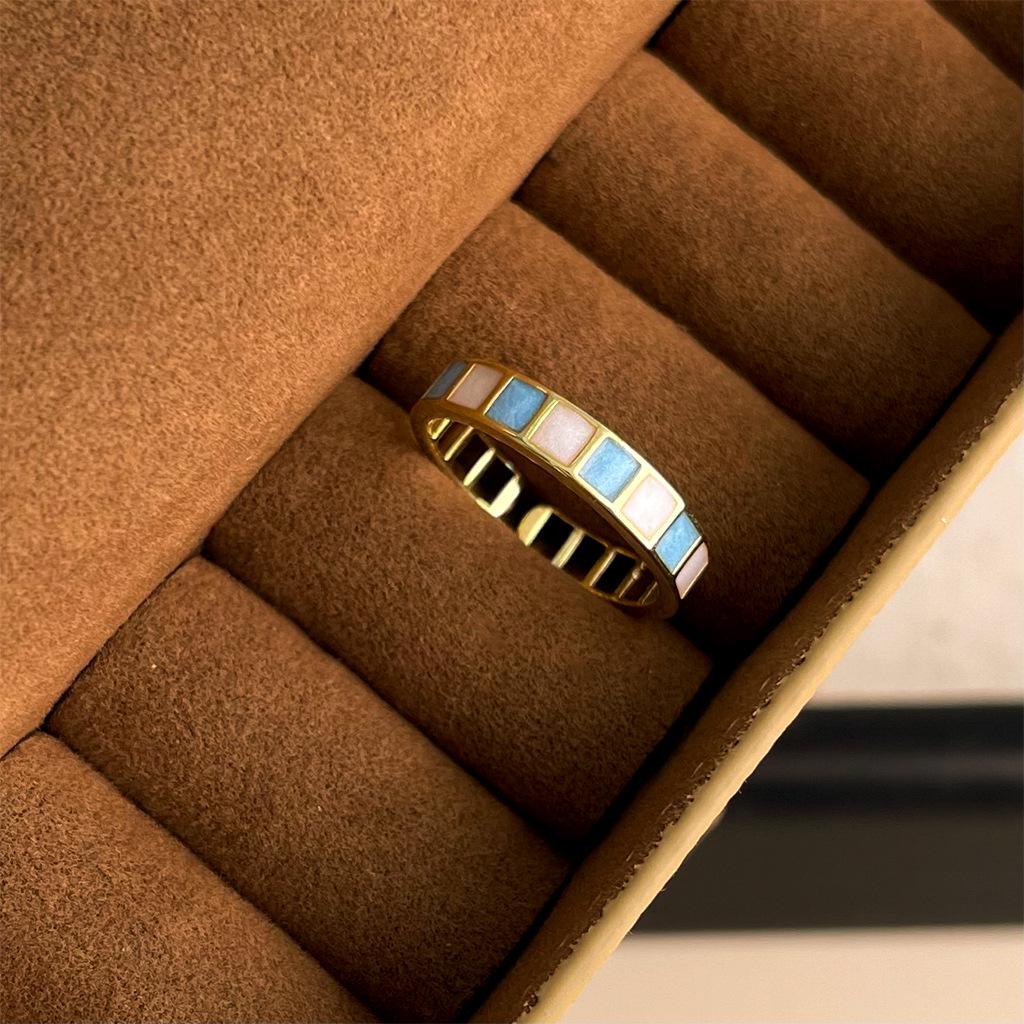 Adjustable Retro High-End Women's Ring: Light Luxury, Artistic Antique Style, Niche Fashion Open Ring