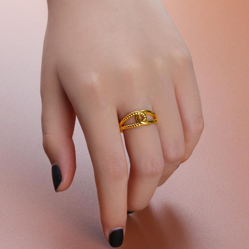 Minimalist Gold Plated Brass Twisted Ring For Couples Perfect For Fashionable Gifting