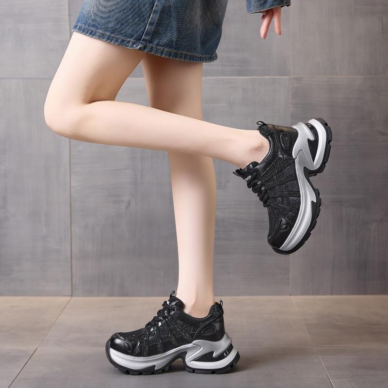 Thick-soled ultra-light dad shoes with skirts, small people show height, and women's shoes with height increase in sports