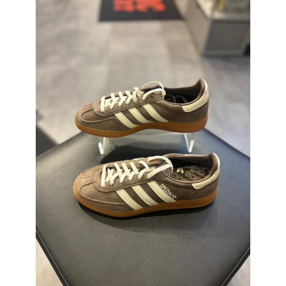 

Adidas ABC Mart Кроссовки унисекс для гандбола Spezial [adidas] HANDBALL SPEZIAL W IF6490