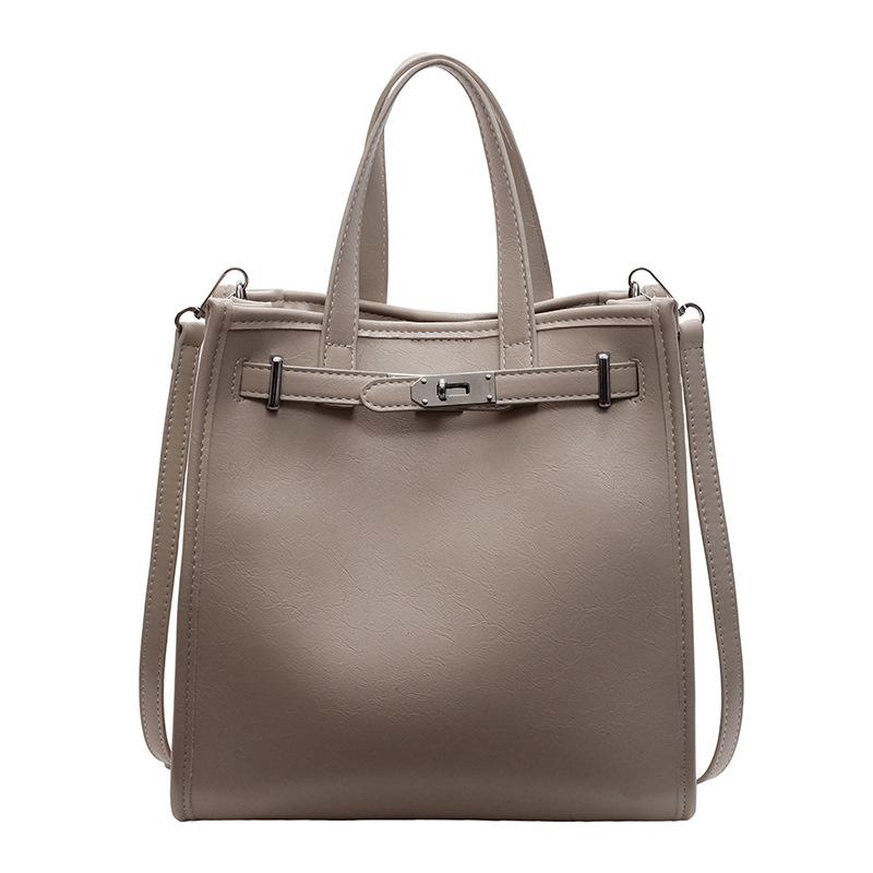 

High-quality new product temperament light luxury women s commuting portable platinum bag simple and versatile high-end casual messenger bag бежевий