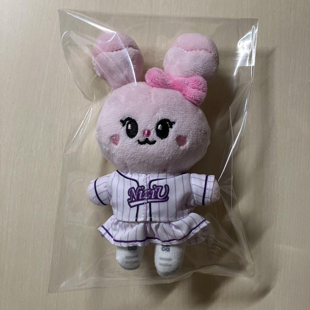 

[Б/У] Шарм для сумки NiziU прыгающий