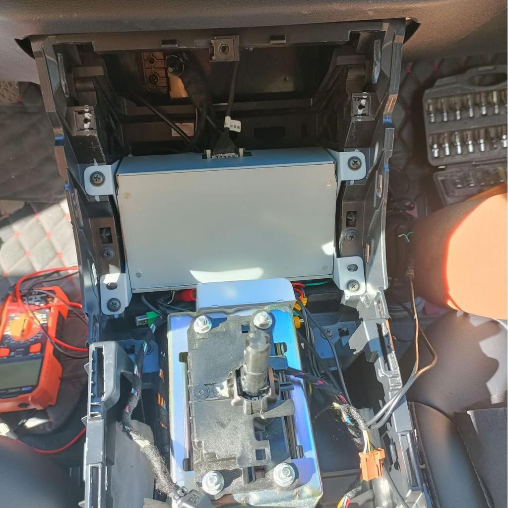 Hongqi H5 12.3'' Android Navigation System with Split Screen & Blind Zone Display