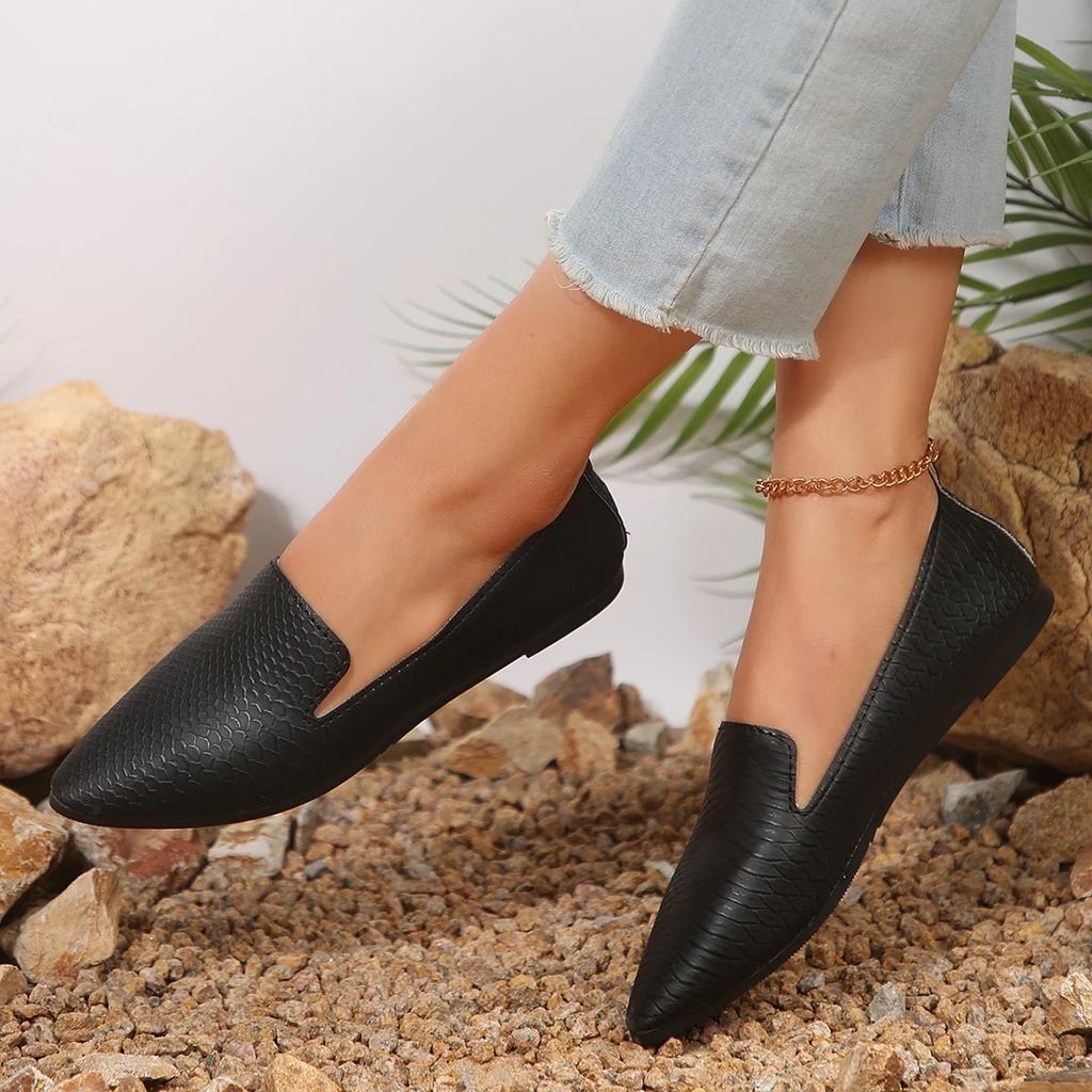 Fashion 2025 Fashion Slip on Loafers Breathable Stretch Ballet Shallow Flats Women Soft Bottom Pointed Toe Boat Shoes plus size 43