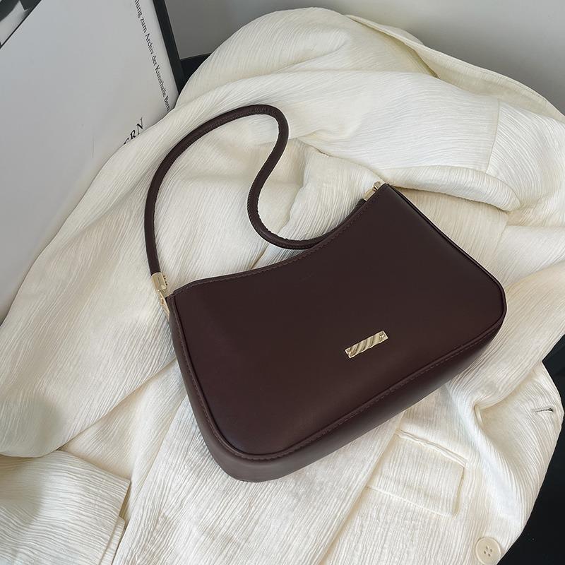 Niche underarm bag women's new trendy and versatile daily shoulder messenger bag textured saddle bag