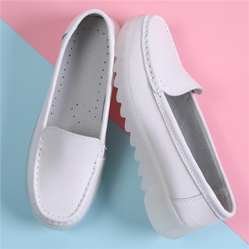 Women's Round Toe Non-Slip Nurse Shoes - Comfortable, Breathable, Soft Thick Sole, Versatile, White.