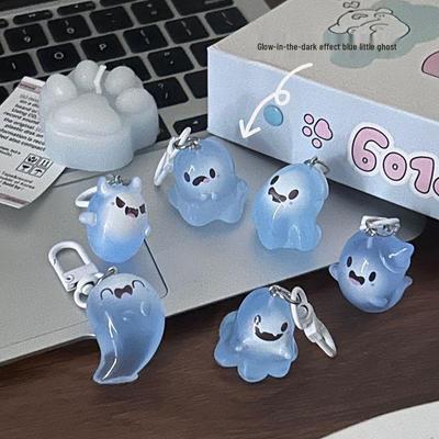 Luminous 3D Cartoon Jelly Ghost Keychain - Halloween Backpack Pendant for Couples & Friends