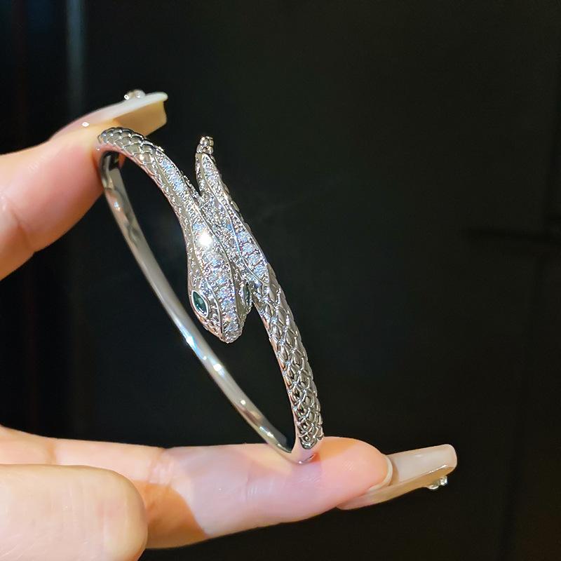 European and American Simple and Versatile Niche Snake-shaped Bracelet, Versatile Design Bracelet, Jewelry