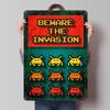 Space Invaders Warning Tin Plaque Poster Customized Wall Art Retro Vintage Metal Signs for Man Cave Decoration At Home Wand Deko