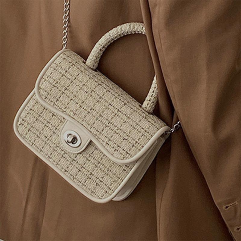 

Tide French niche design ins fashion handbag casual versatile diagonal span chain bag small square bag women слоновая кость
