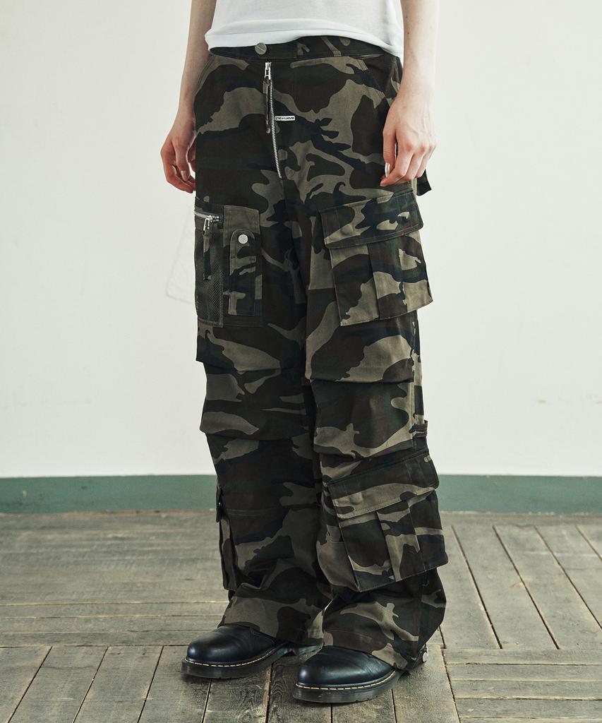 THEVINYLHOUSE Military Cargo Pants Camo