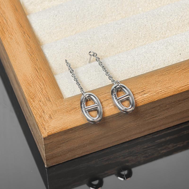 

New AI Jia Pig Nose Women s Silver Earrings - Minimalist, Niche Design, Classic High-End Studs