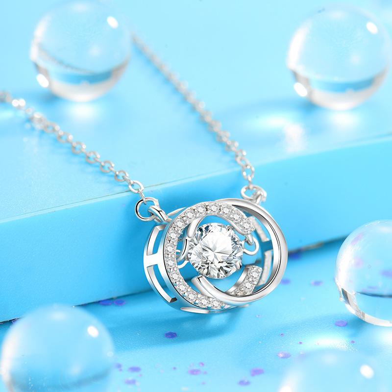 Double C Double G Flexible Necklace for Women, Simple Beating Heart Pendant Collarbone Chain