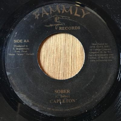7inch Record CAPLETON - Sexy Girls / Sober NONE Fammly Records 2005 Jamaica Reggae, Ska & Dub Used