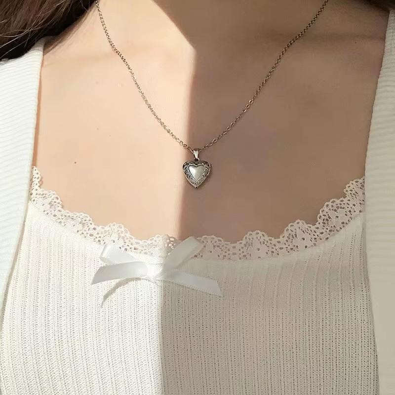 Ciondolo Collana Portafoto a Forma di Cuore Ciondoli Cuore Amore Medaglione Fluttuante Collane Moda Donna Uomo Gioielli Memoriali