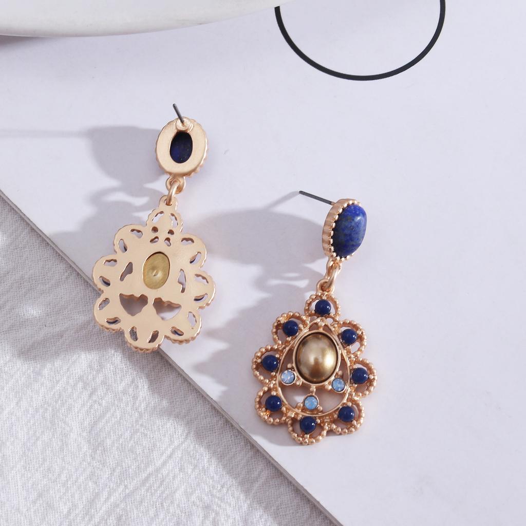 Trend Design European and American Jewelry, Retro Court Style Personalized Trend Style Hollow Fashion Medieval Earrings Women