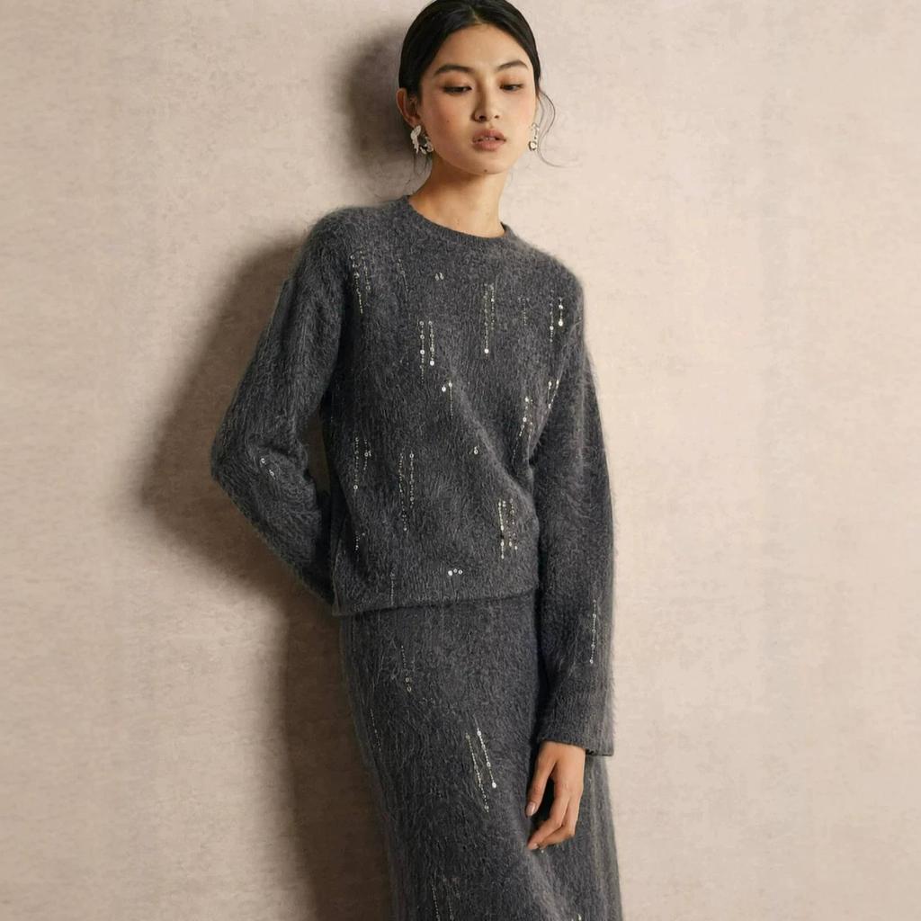 Women's Autumn/Winter Round Neck Sequin Embroidered Sweater - Soft Knit, Fashionable Base Layer