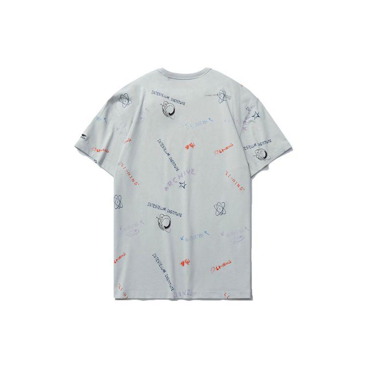 Li Ning Luźny Krój Okrągły Dekolt Casual Sportowy Nadruk z Literami Krótki Rękaw T-Shirt Męski Top Mikro-Kryształowo-Szary AHSR165-2