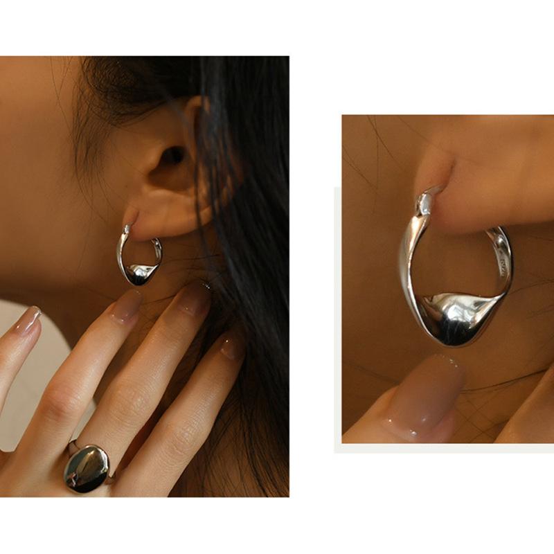 Vintage Metal Irregular Twisted Hoop Earrings For Women Girl Simple Gold Color Smooth Geometric Ear Buckle Jewelry Party Gifts