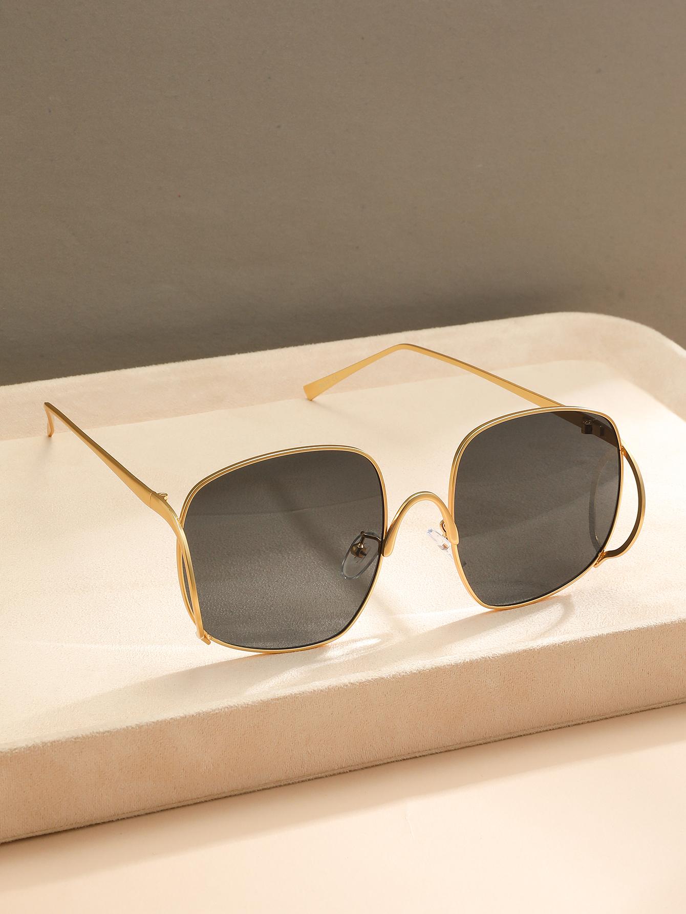 

Fashionable Large round Frame Glasses European Style Unique Design Suitable for Daily Wear Driving And Photography Gift Idea чорний