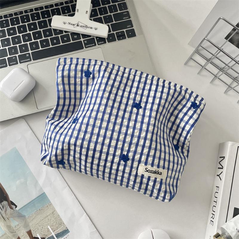 

57192 plaid blue embroidered flower cosmetic bag women s lipstick storage bag air cushion makeup bag storage bag