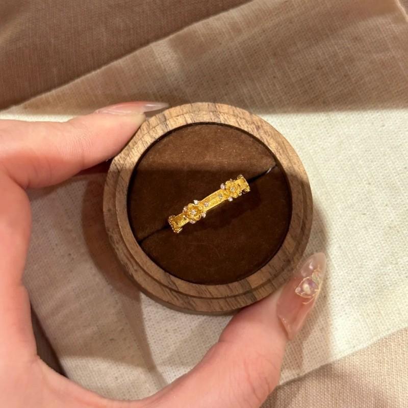 Xiaohongshu Bestseller 2026: Silver Rhinestone & Gold Osmanthus Ring for Women, Natural Brushed & Carved, Chinese Style.